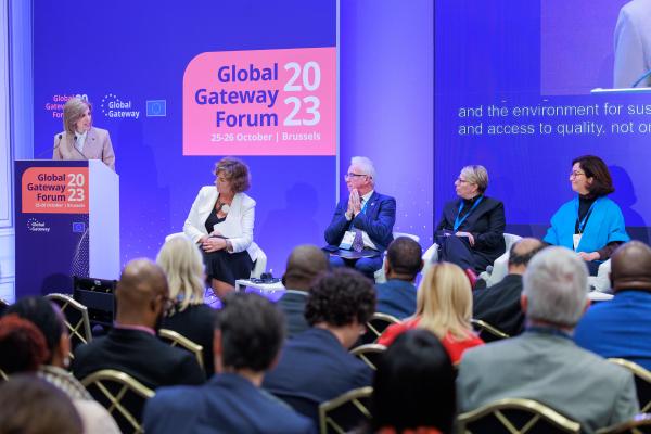 Parallel Leaders' sessions - Health products manufacturing